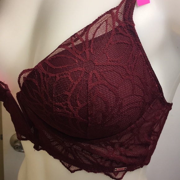 NWT VS PINK date push up bra - Picture 6 of 8